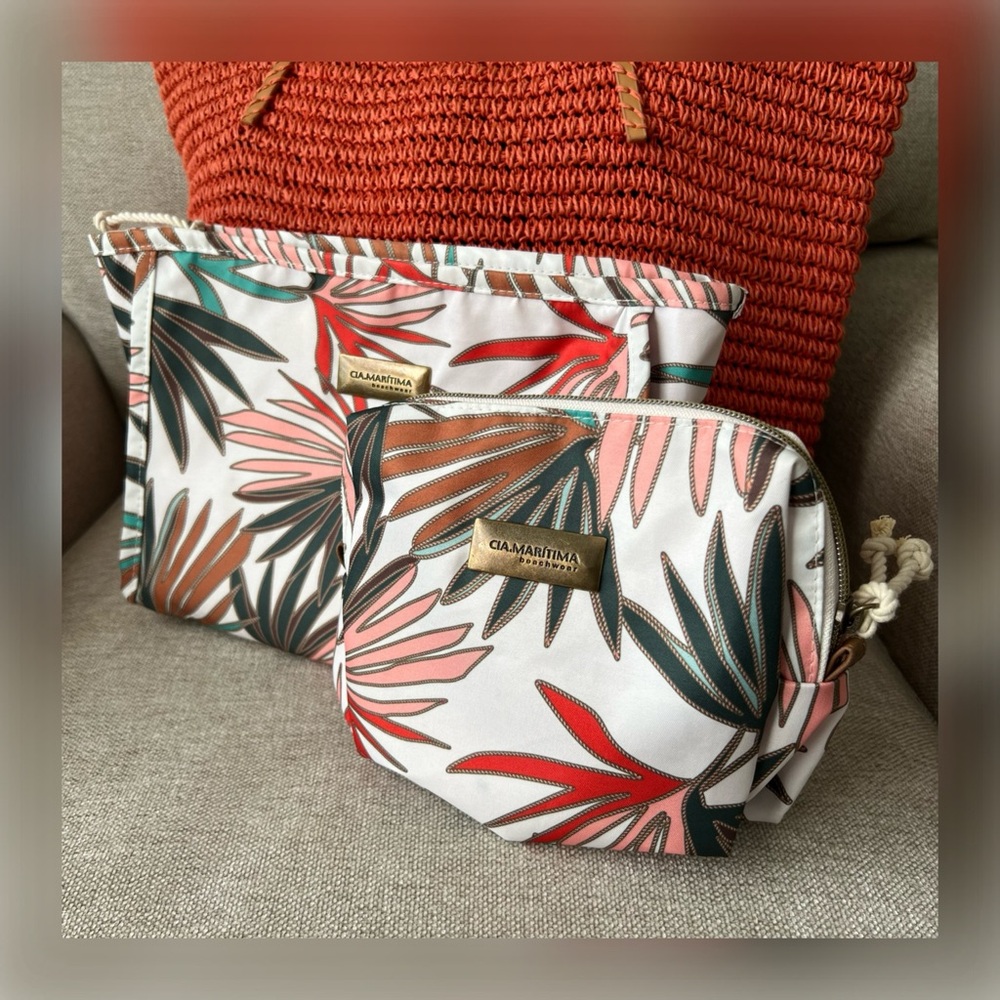 CIA. MARÍTIMA colorful tropical palm leaves toiletry bag - set of 2